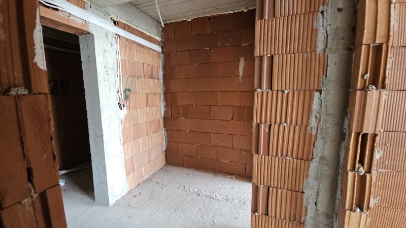 Продава  2-стаен град Пловдив , Остромила , 65 кв.м | 62805113 - изображение [9]