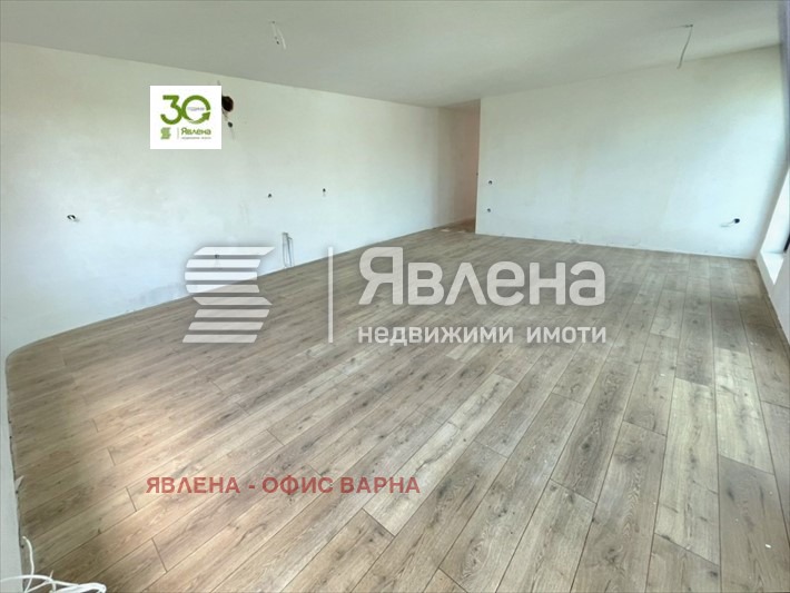 Til salgs  2 soverom Varna , m-t Dolna Traka , 135 kvm | 63599010 - bilde [2]