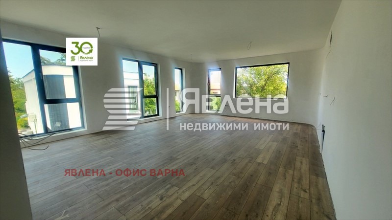 Til salgs  2 soverom Varna , m-t Dolna Traka , 135 kvm | 63599010