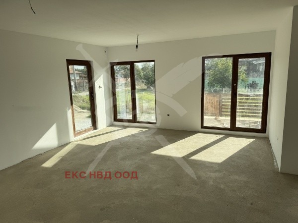 Продава КЪЩА, с. Цалапица, област Пловдив, снимка 9 - Къщи - 52384007