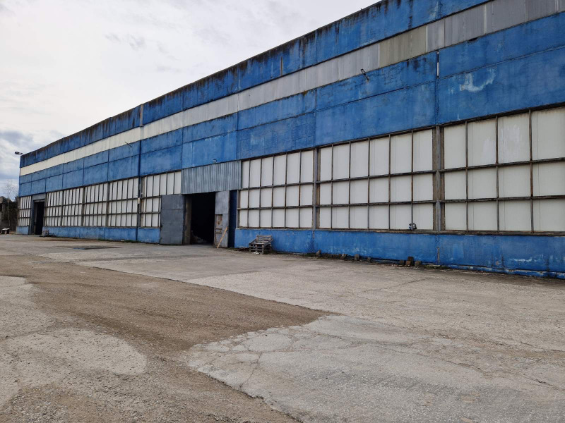 À vendre  Stockage région Sofia , Vakarel , 1750 m² | 57891686