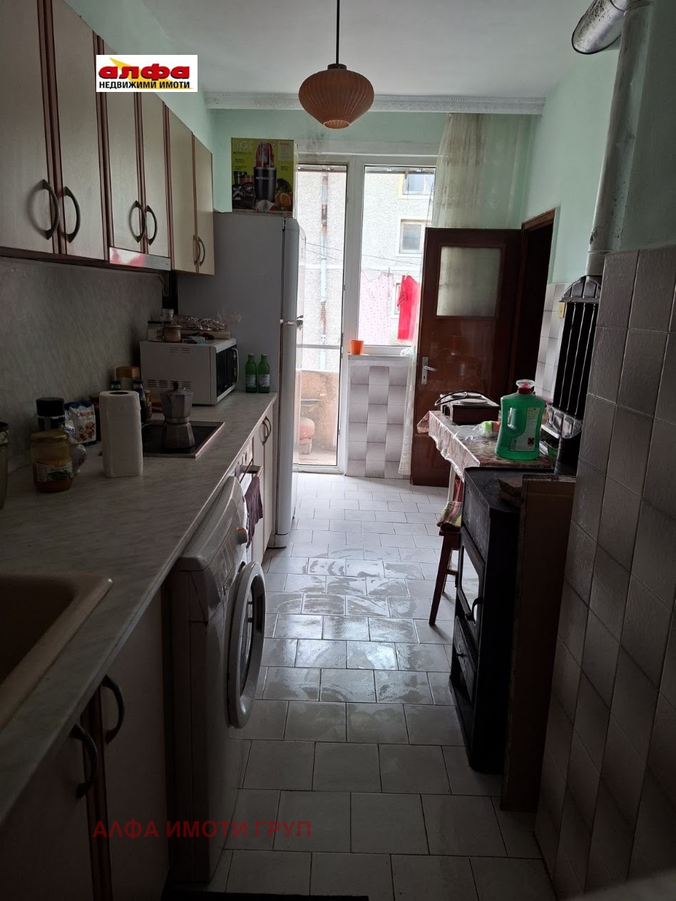 Продава 4-СТАЕН, гр. Добрич, Център, снимка 4 - Апартаменти - 55884129