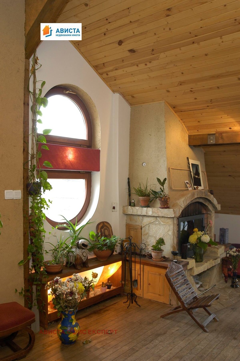 Продава  3-стаен град София , Център , 100 кв.м | 54435792