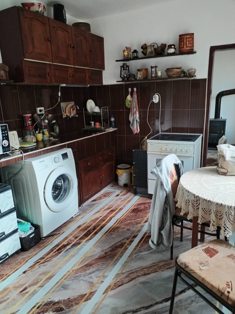 Продава  Къща област Разград , с. Кара Михал , 60 кв.м | 61978389 - изображение [5]