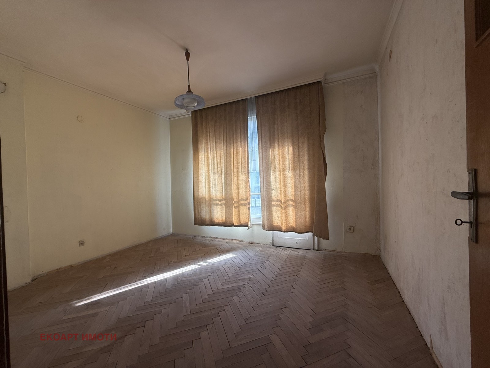 Продава МНОГОСТАЕН, гр. Бургас, Център, снимка 4 - Апартаменти - 55709286