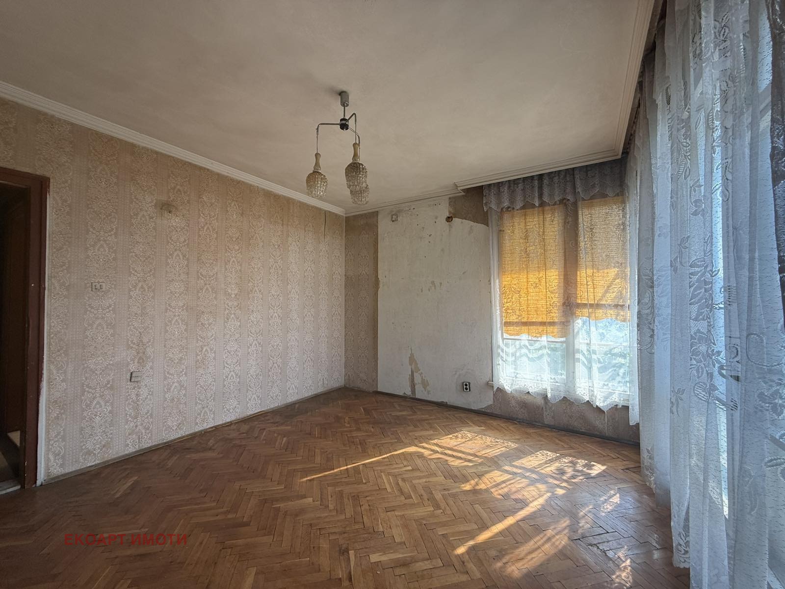 Продава МНОГОСТАЕН, гр. Бургас, Център, снимка 5 - Апартаменти - 55709286