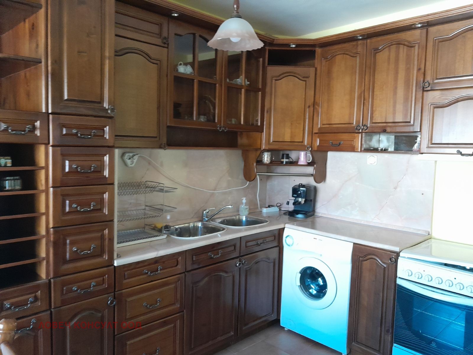 Продава ЕТАЖ ОТ КЪЩА, гр. Ловеч, Център, снимка 4 - Етаж от къща - 55322875