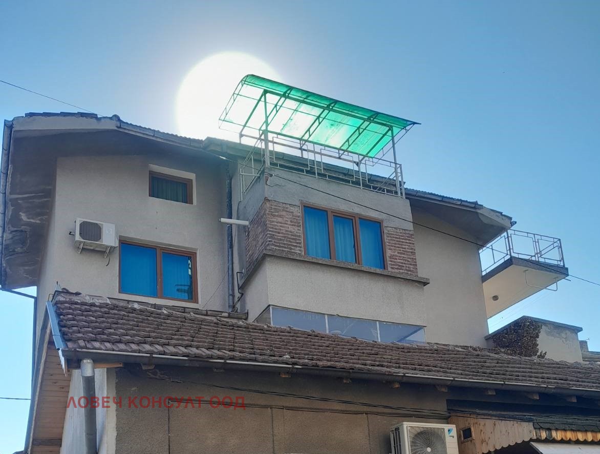 Продава ЕТАЖ ОТ КЪЩА, гр. Ловеч, Център, снимка 17 - Етаж от къща - 55322875