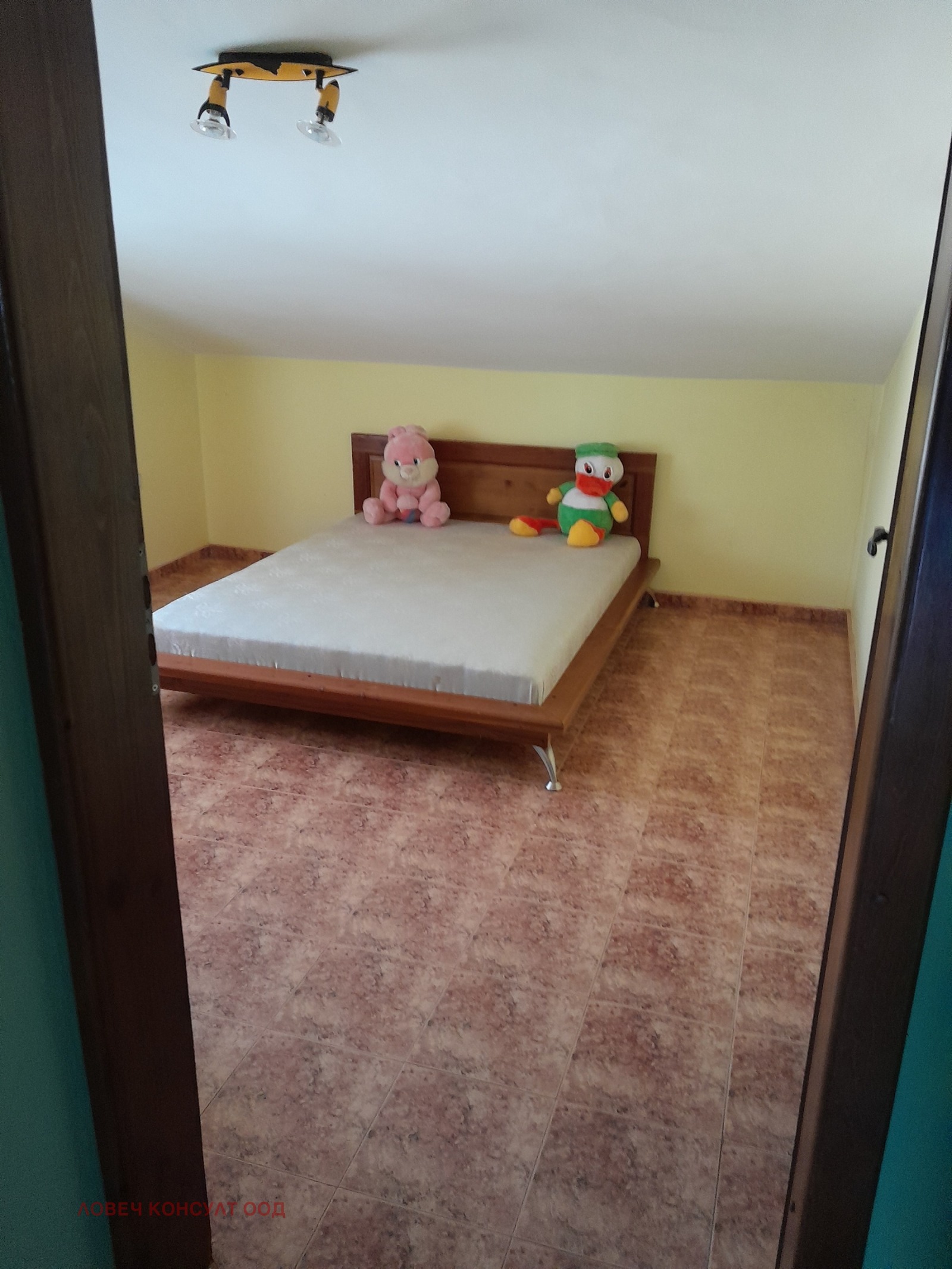 Продава ЕТАЖ ОТ КЪЩА, гр. Ловеч, Център, снимка 15 - Етаж от къща - 55322875