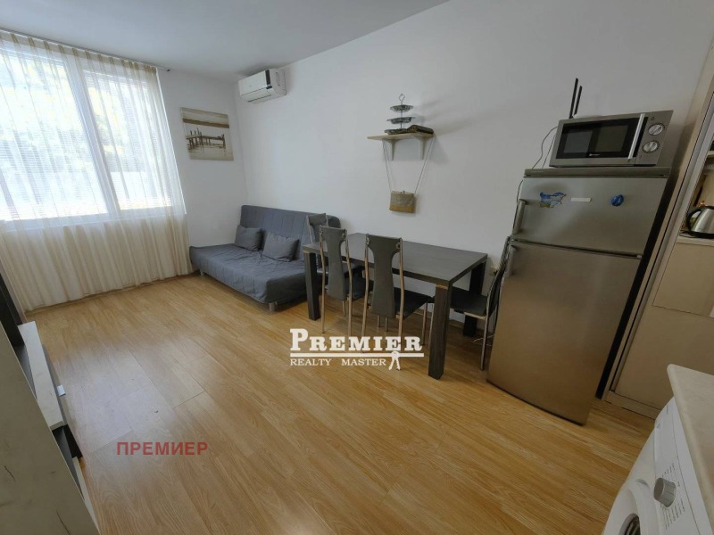 À venda  1 quarto região Burgas , k.k. Slantchev briag , 45 m² | 70327838 - imagem [2]