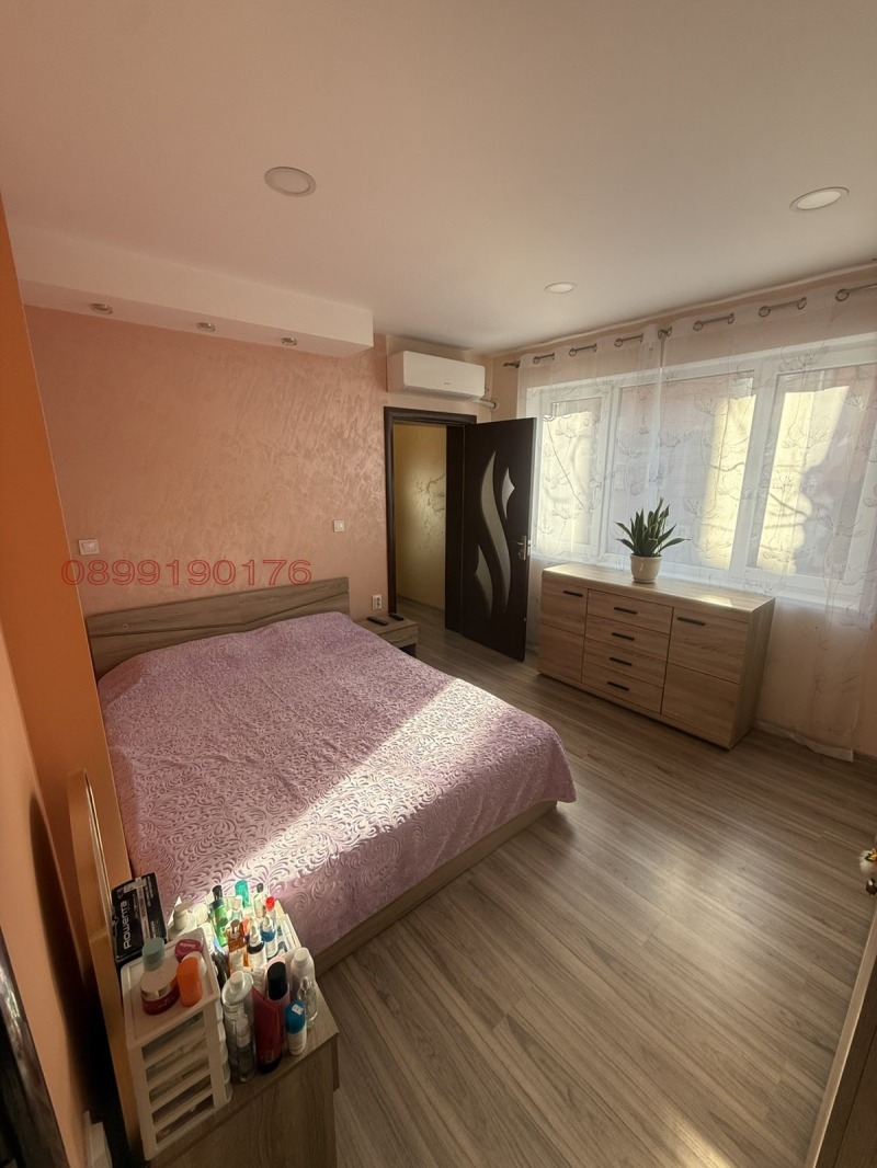 Продава ЕТАЖ ОТ КЪЩА, гр. Ямбол, Център, снимка 3 - Етаж от къща - 52782822