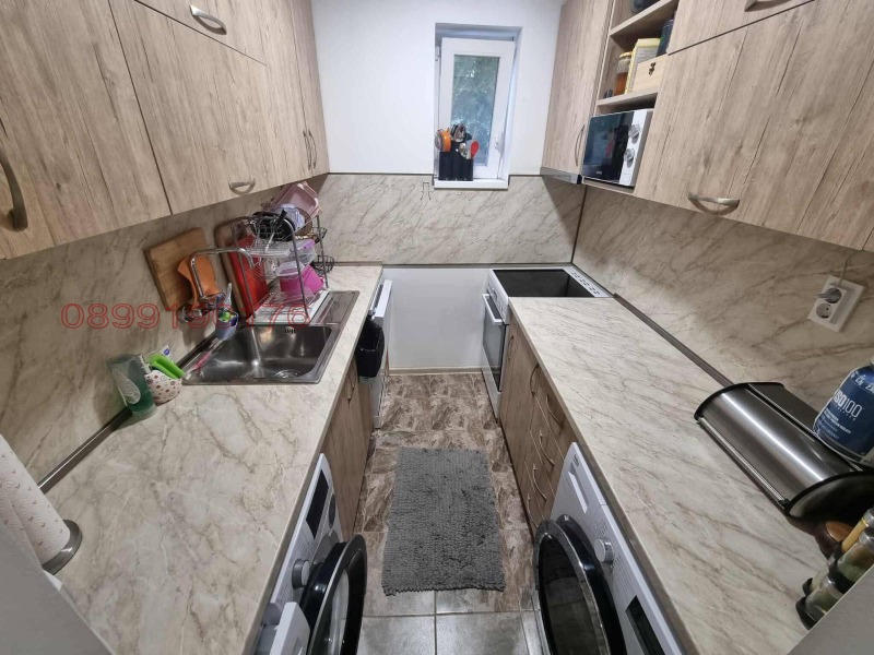 Продава ЕТАЖ ОТ КЪЩА, гр. Ямбол, Център, снимка 9 - Етаж от къща - 52782822