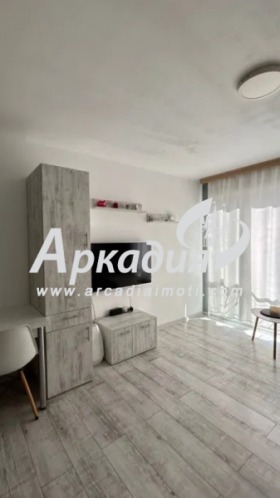 Продава 3-стаен град Пловдив Център - [1] 