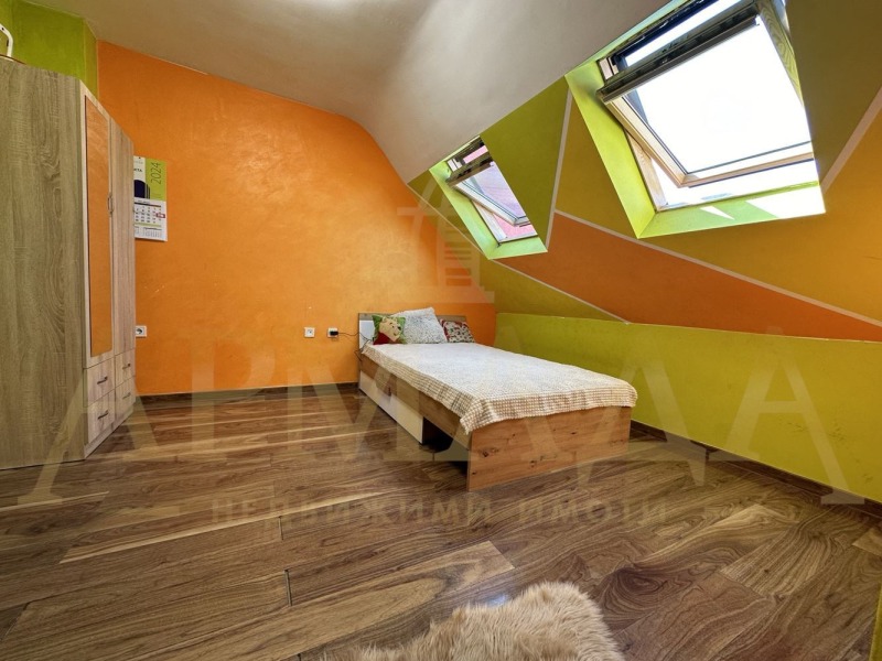 Na sprzedaż  3 sypialnie Plowdiw , Ostromila , 177 mkw | 60764983 - obraz [5]