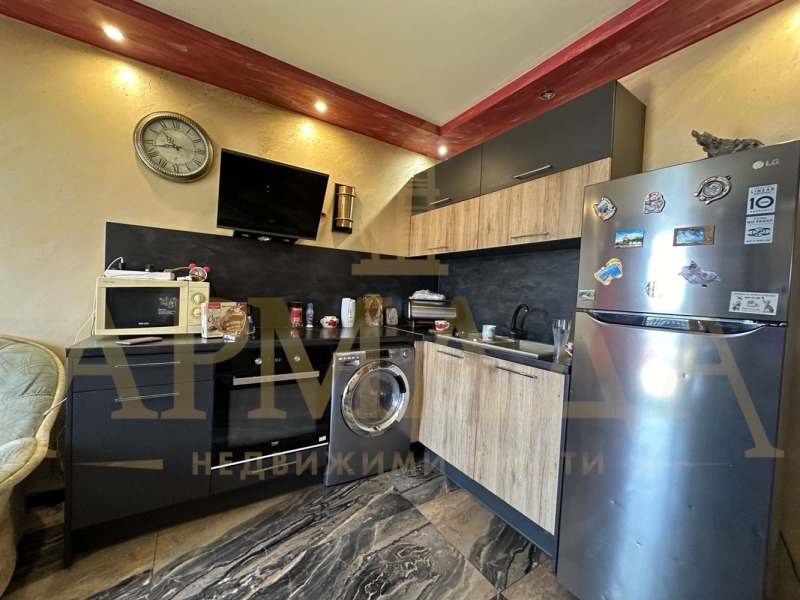 Na sprzedaż  3 sypialnie Plowdiw , Ostromila , 177 mkw | 60764983 - obraz [4]