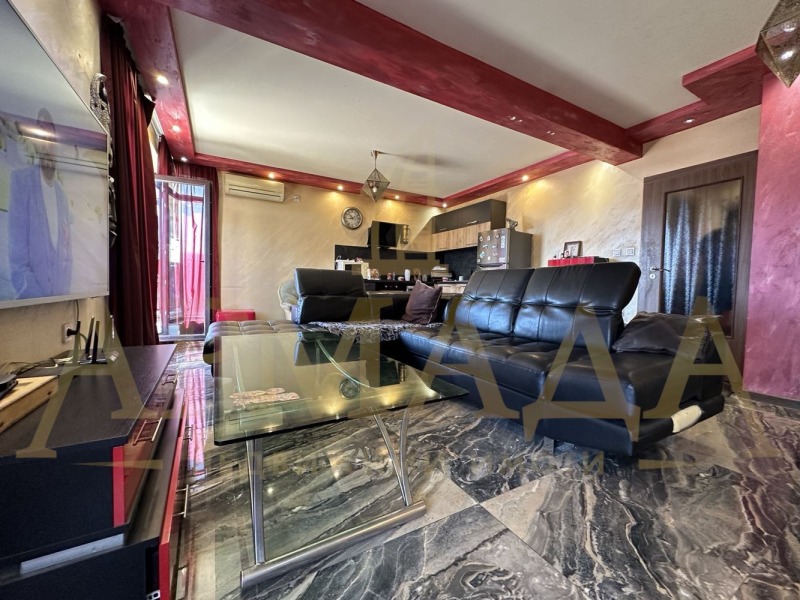 Na sprzedaż  3 sypialnie Plowdiw , Ostromila , 177 mkw | 60764983 - obraz [3]