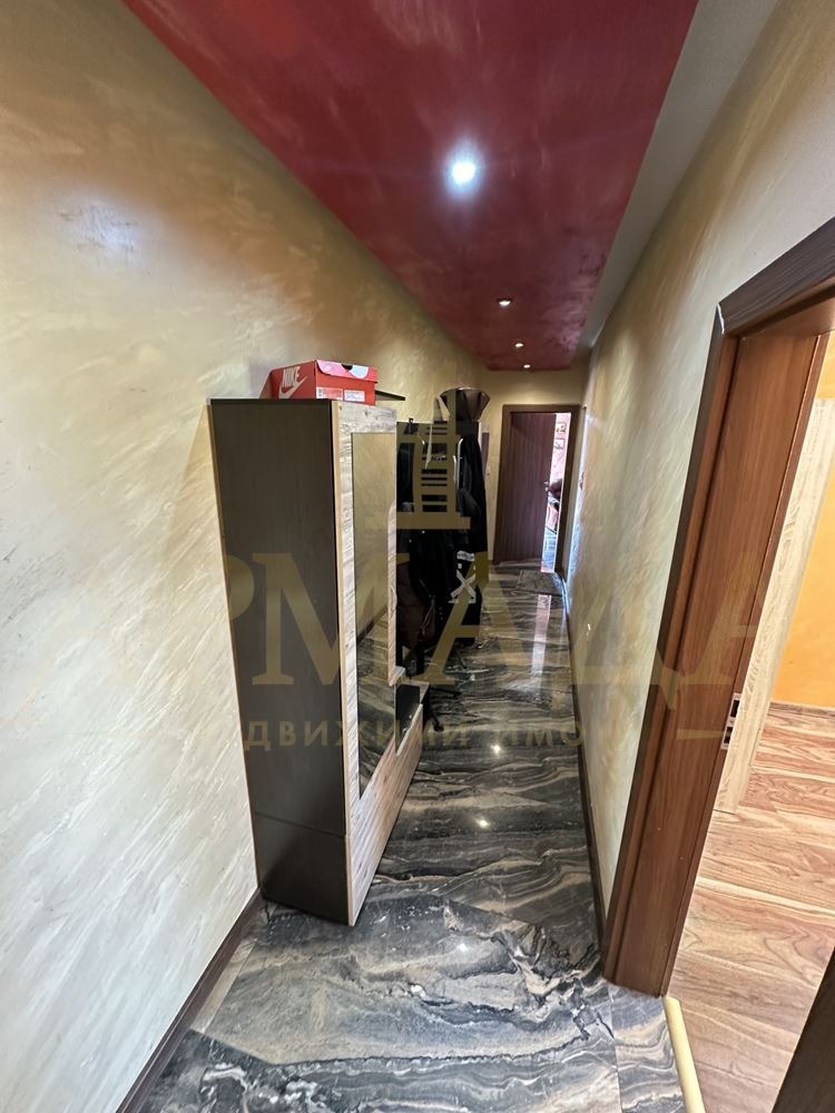 Na sprzedaż  3 sypialnie Plowdiw , Ostromila , 177 mkw | 60764983 - obraz [10]