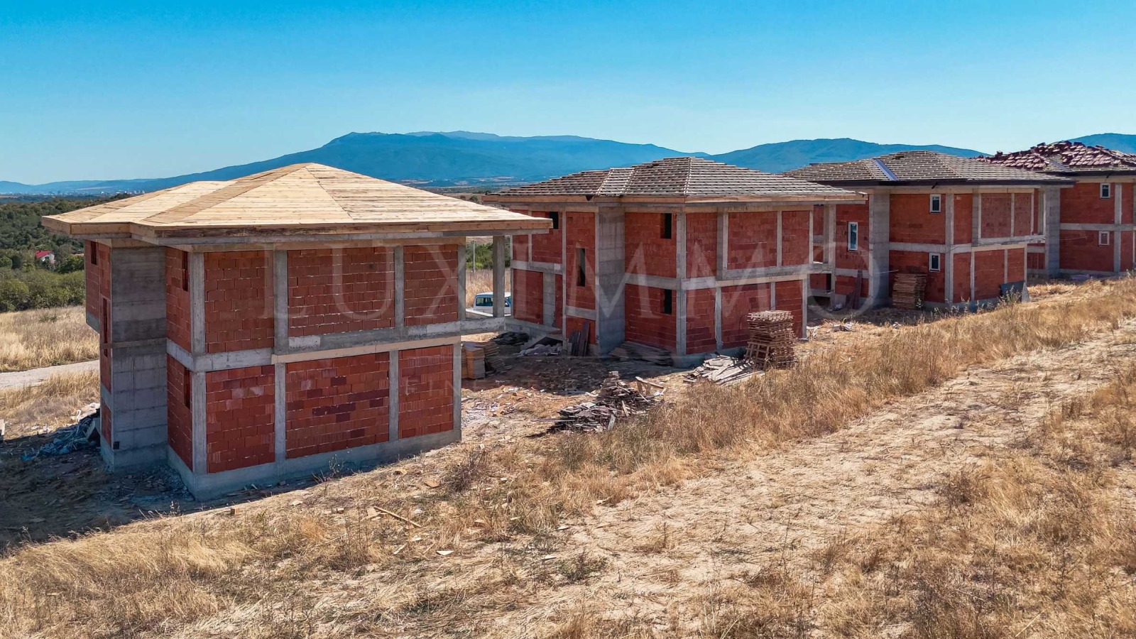 Продава КЪЩА, с. Гурмазово, област София област, снимка 2 - Къщи - 48257645