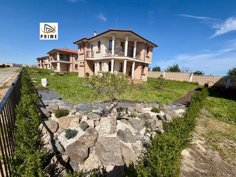 Продава КЪЩА, гр. Бургас, Сарафово