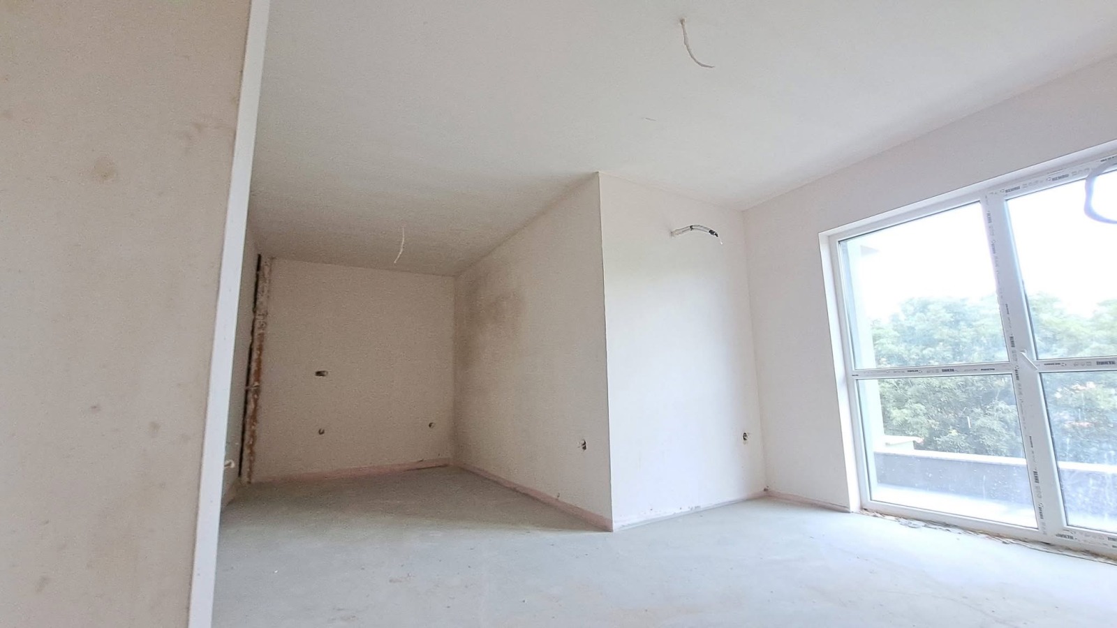 Продава 2-СТАЕН, гр. Варна, Изгрев, снимка 2 - Апартаменти - 54993739