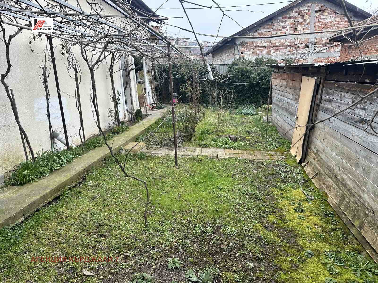 Продава КЪЩА, гр. Кърджали, Център, снимка 2 - Къщи - 54665286