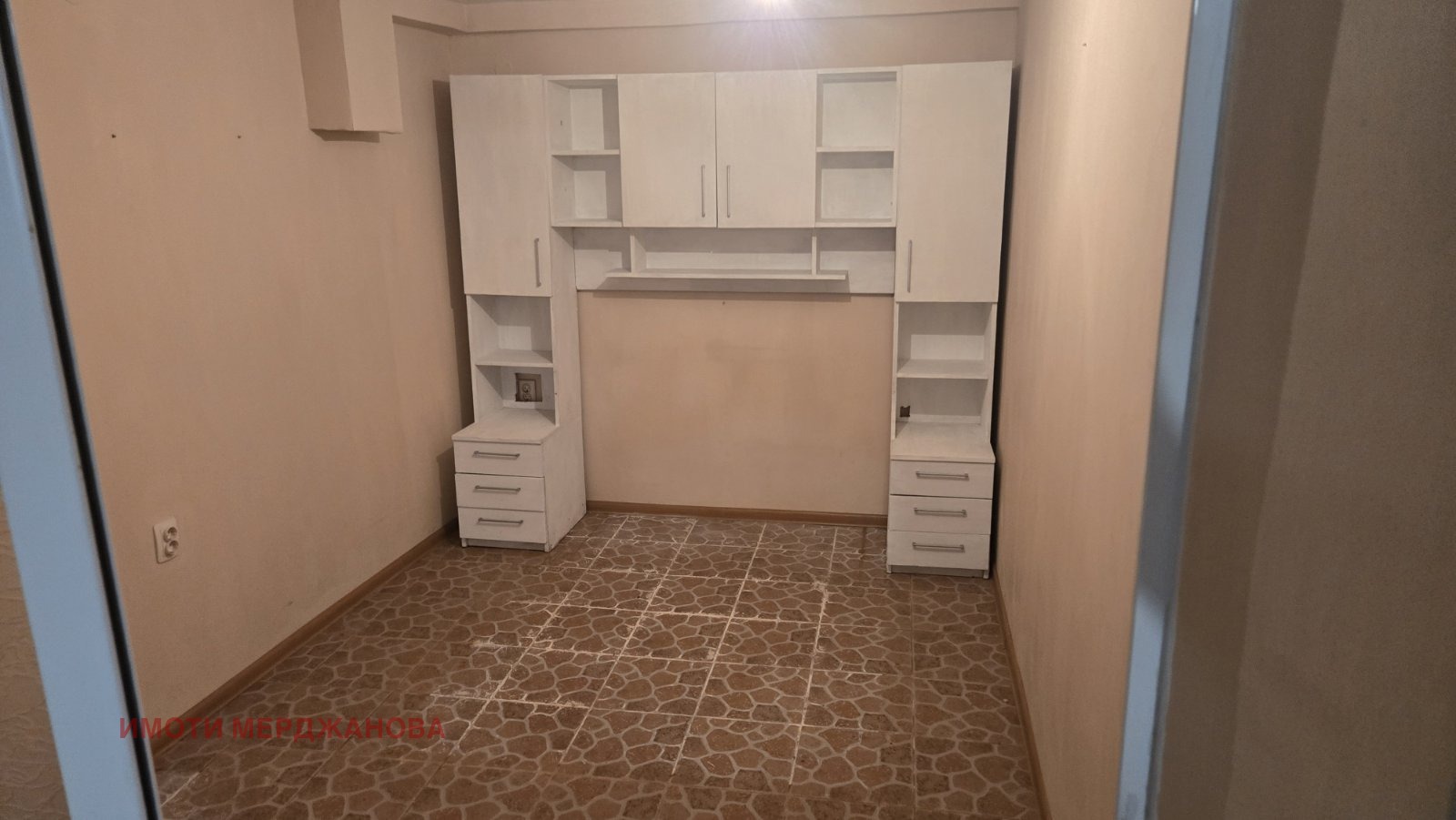 Продава ГАРАЖ, ПАРКОМЯСТО, гр. Стара Загора, ОРБ, снимка 3 - Гаражи и паркоместа - 55811252