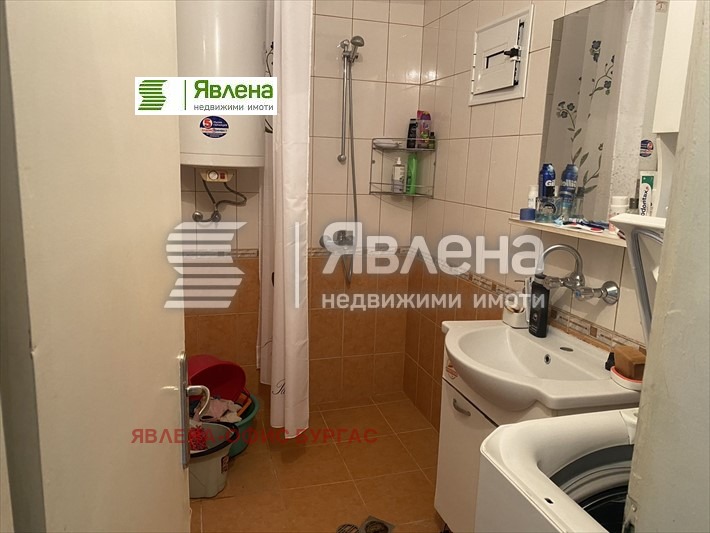 Продава 3-СТАЕН, гр. Бургас, Възраждане, снимка 7 - Aпартаменти - 47359077