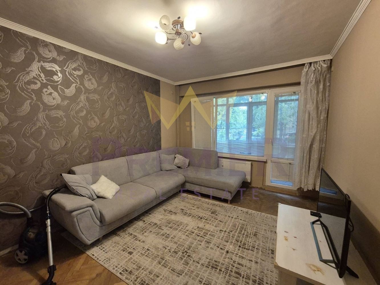 Продава  2-стаен град София , Борово , 70 кв.м | 55121936