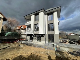 Продава  4-стаен, град София