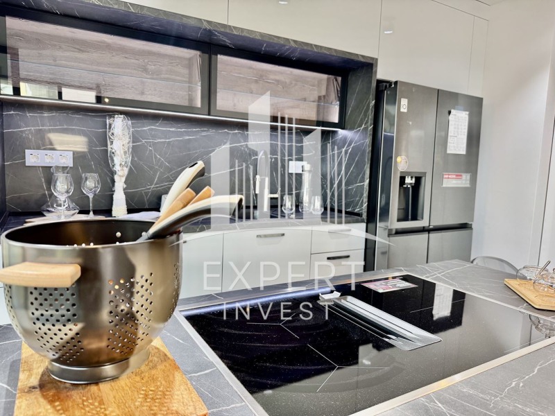 Продава 4-СТАЕН, гр. Варна, к.к. Св.Св. Константин и Елена, снимка 2 - Апартаменти - 52826978