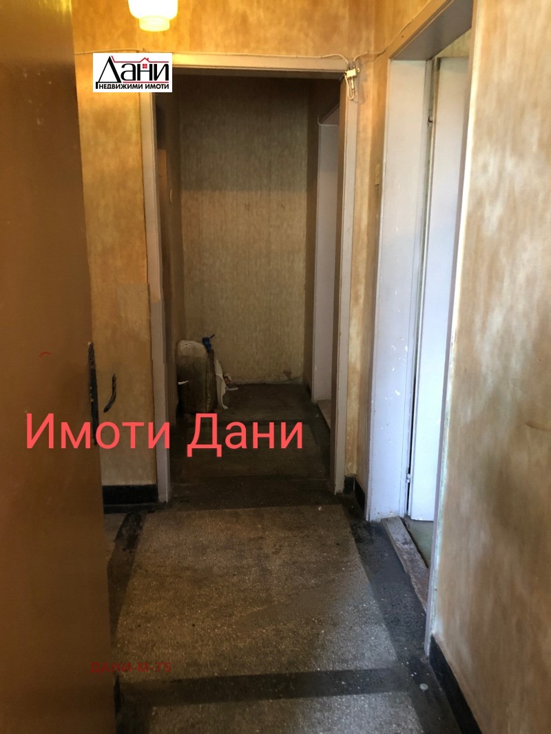 Продава 2-СТАЕН, гр. Шумен, Добруджански, снимка 10 - Aпартаменти - 49345772