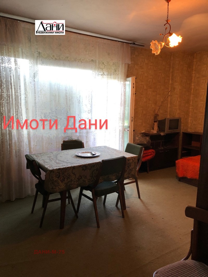 Продава 2-СТАЕН, гр. Шумен, Добруджански, снимка 1 - Aпартаменти - 49345772