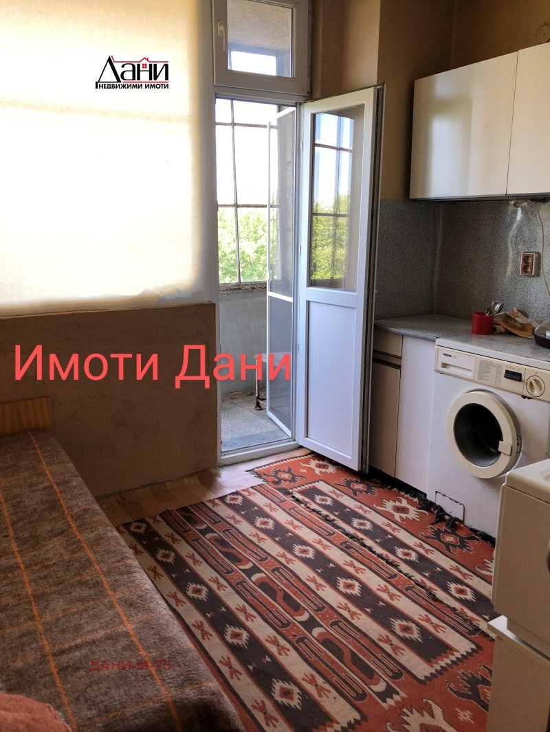 Продава 2-СТАЕН, гр. Шумен, Добруджански, снимка 12 - Aпартаменти - 49345772