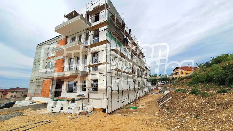 Продава  3-стаен, град Варна, м-т Пчелина •  164 900 EUR • ID 72945159 — holmes.bg - [1] 