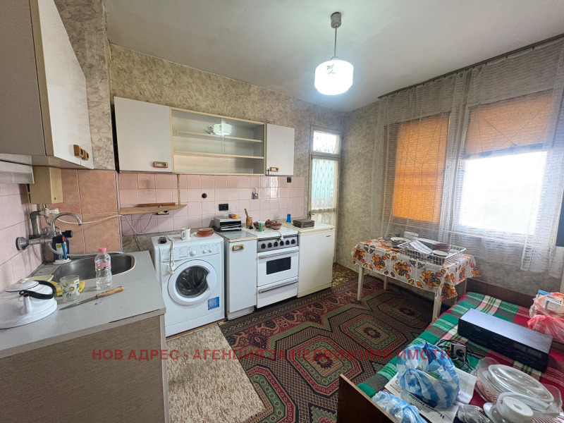 Продава 3-СТАЕН, гр. Търговище, Запад 2, снимка 5 - Апартаменти - 51887497