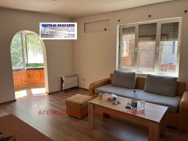 Продава 3-СТАЕН, гр. Пазарджик, Център, снимка 2 - Апартаменти - 52487405