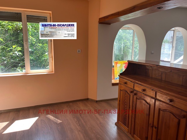 Продава 3-СТАЕН, град Пазарджик, Център • 105000 € / 205362.15 лв. • 50677703 1