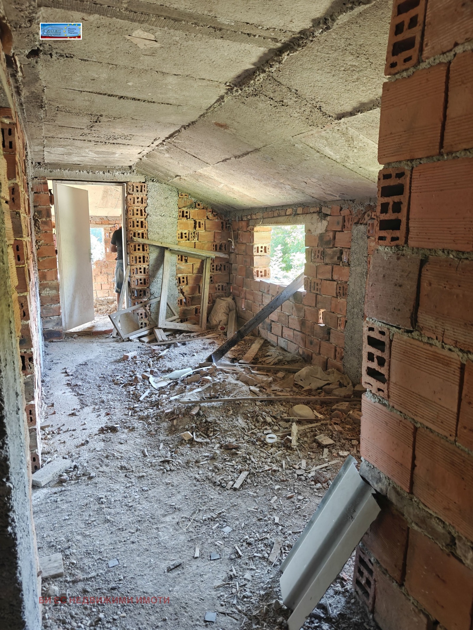 Продава КЪЩА, с. Долни Романци, област Перник, снимка 7 - Къщи - 55965309