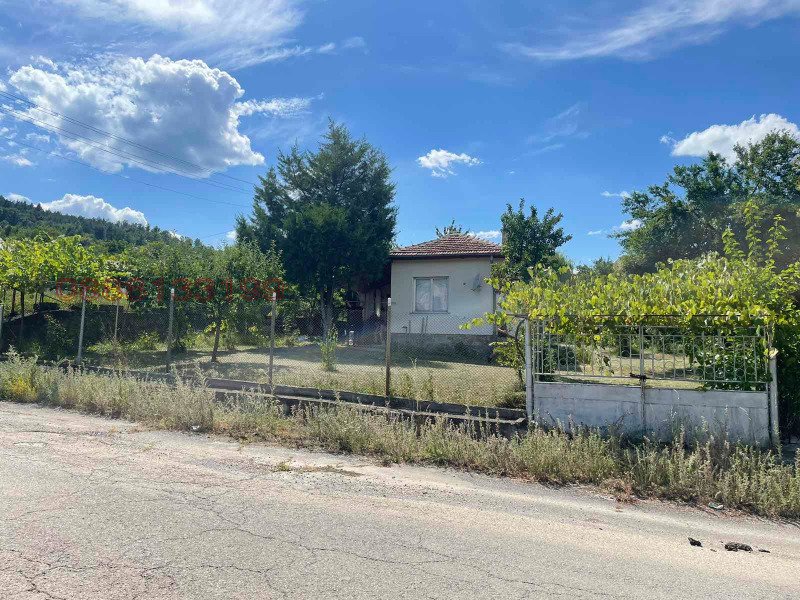 Продава КЪЩА, с. Чуковец, област Перник