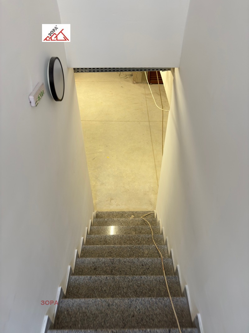 Продава ГАРАЖ, ПАРКОМЯСТО, гр. София, Център, снимка 2 - Гаражи и паркоместа - 53377767