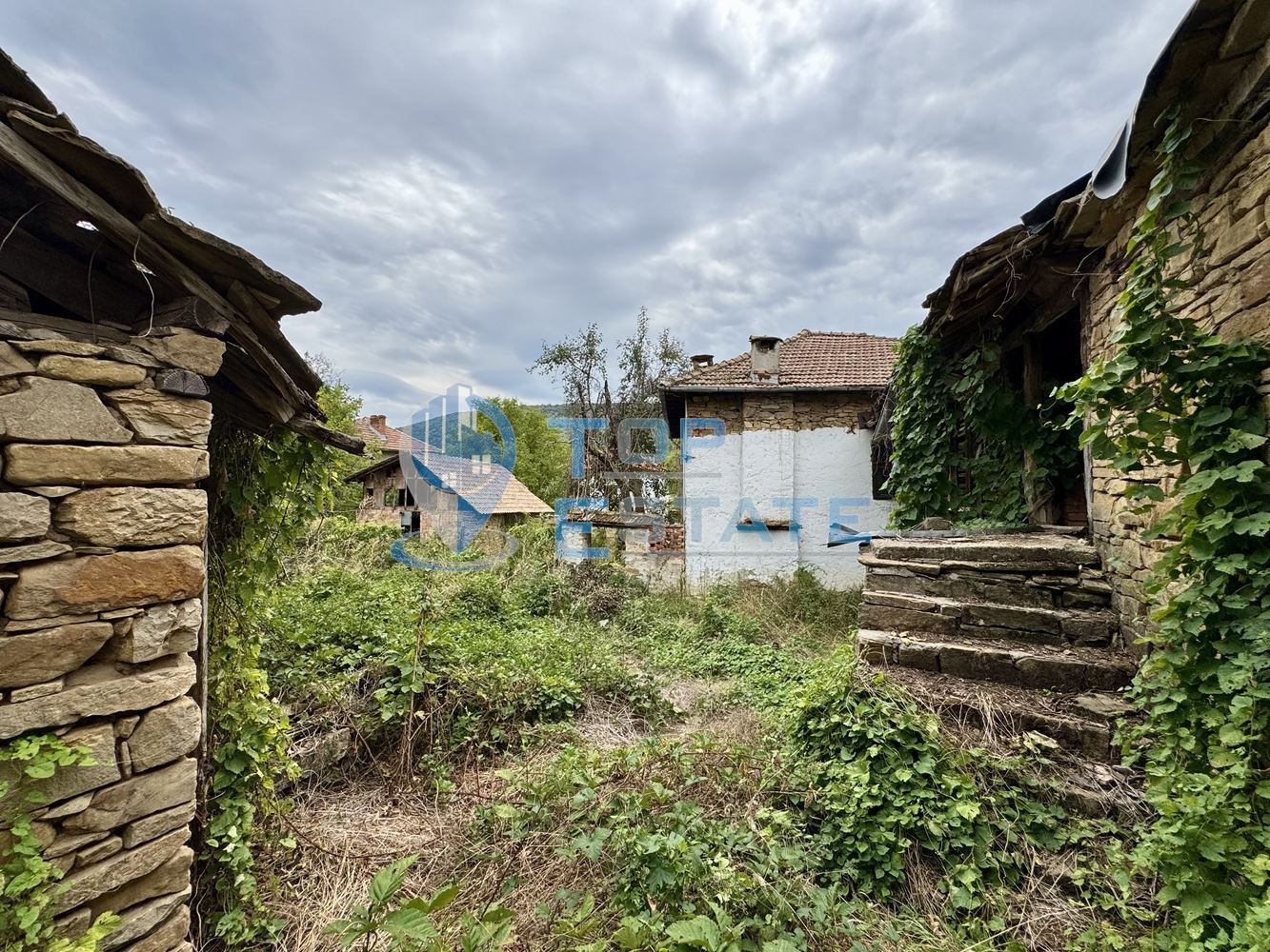 Продава КЪЩА, с. Караиванца, област Габрово, снимка 16 - Къщи - 54816707
