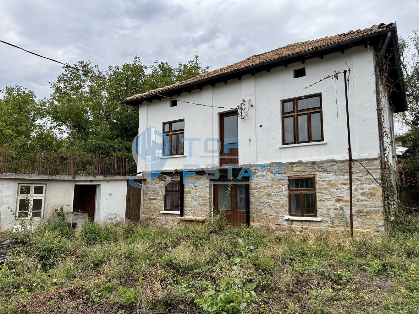 Продава КЪЩА, с. Караиванца, област Габрово