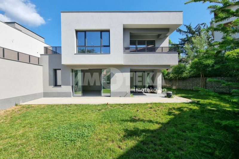 Продава  Къща град София , с. Владая , 319 кв.м | 56787301