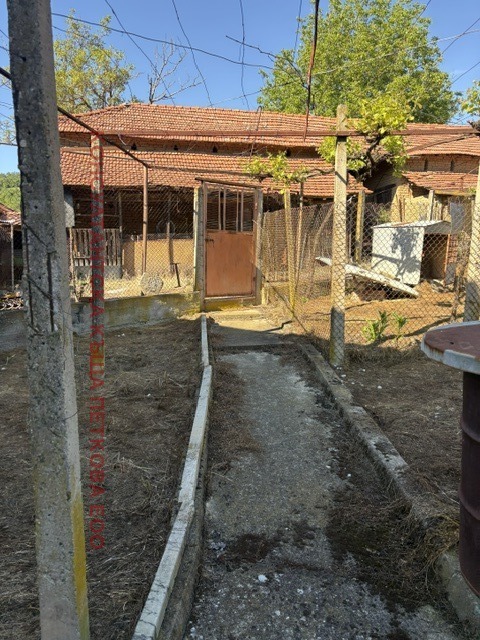 Продава КЪЩА, с. Гостиня, област Ловеч, снимка 9 - Къщи - 54669156