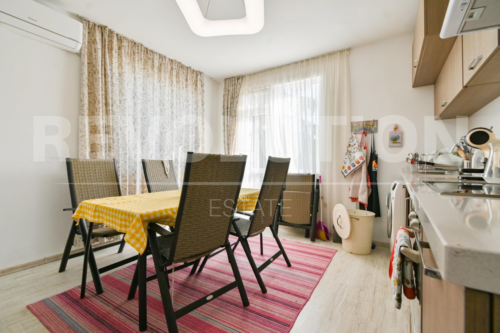 Продава КЪЩА, с. Егълница, област Перник, снимка 3 - Къщи - 54366280