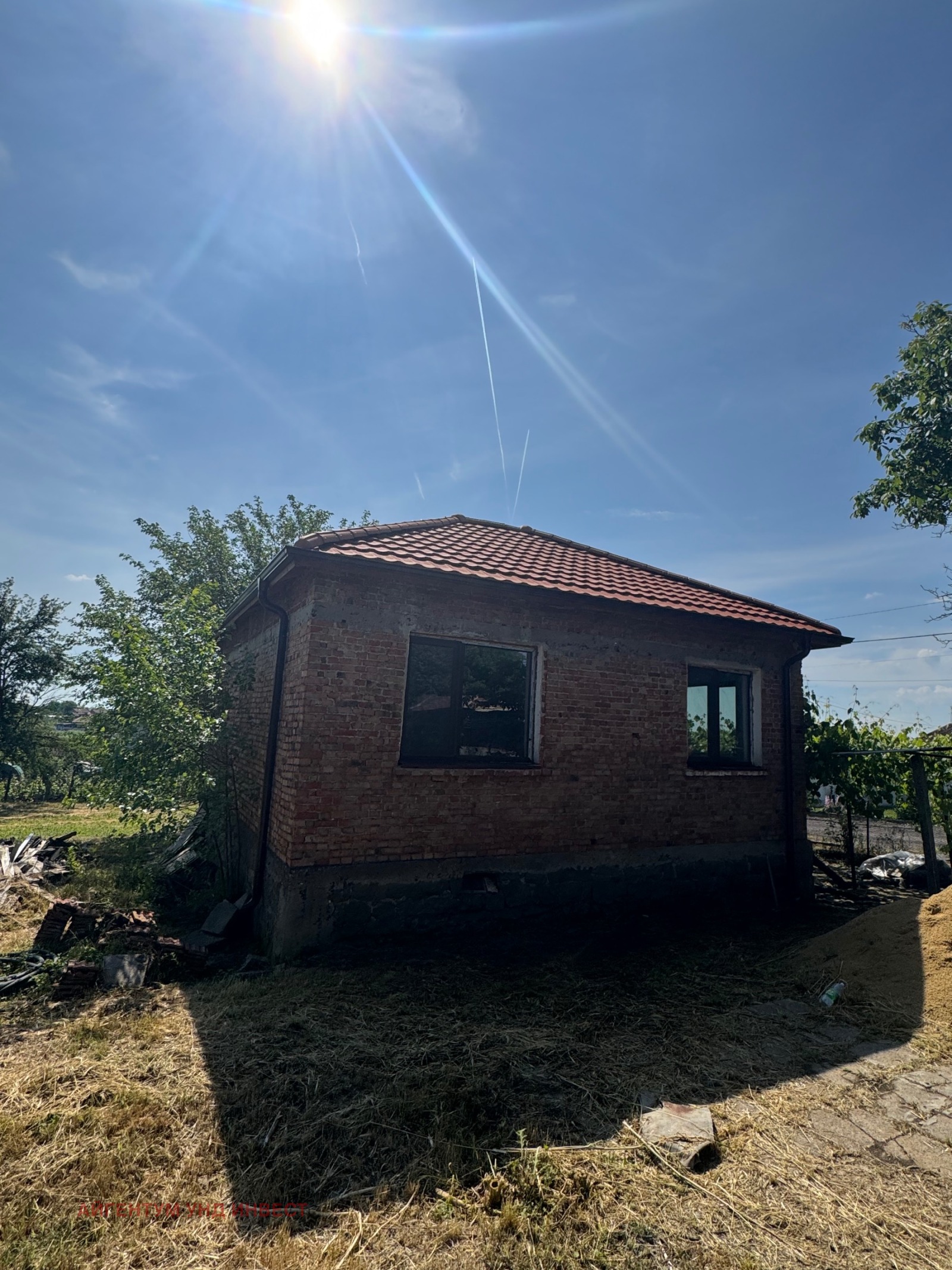 Продава КЪЩА, с. Ливада, област Бургас, снимка 2 - Къщи - 54759976