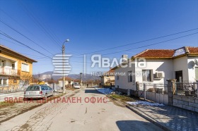 Продава  Къща, с. Скравена