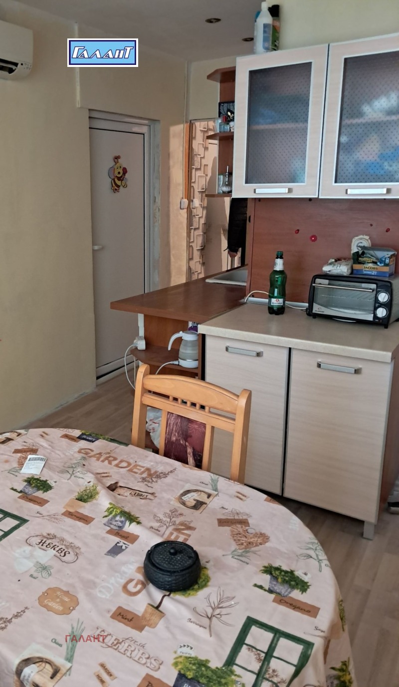 Продава 3-СТАЕН, гр. Варна, Владислав Варненчик 1