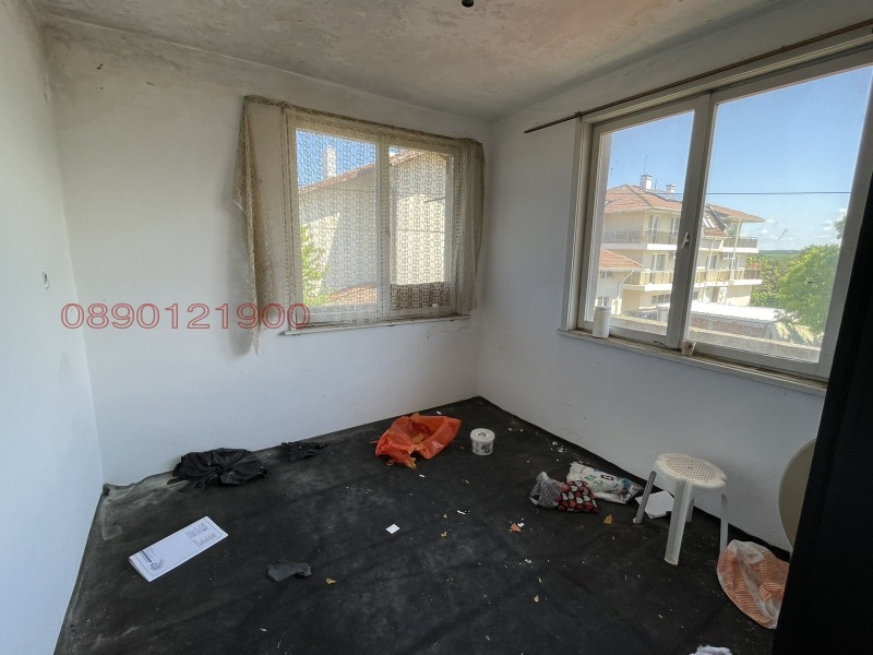 Продава ЕТАЖ ОТ КЪЩА, с. Варвара, област Бургас, снимка 10 - Етаж от къща - 52785723