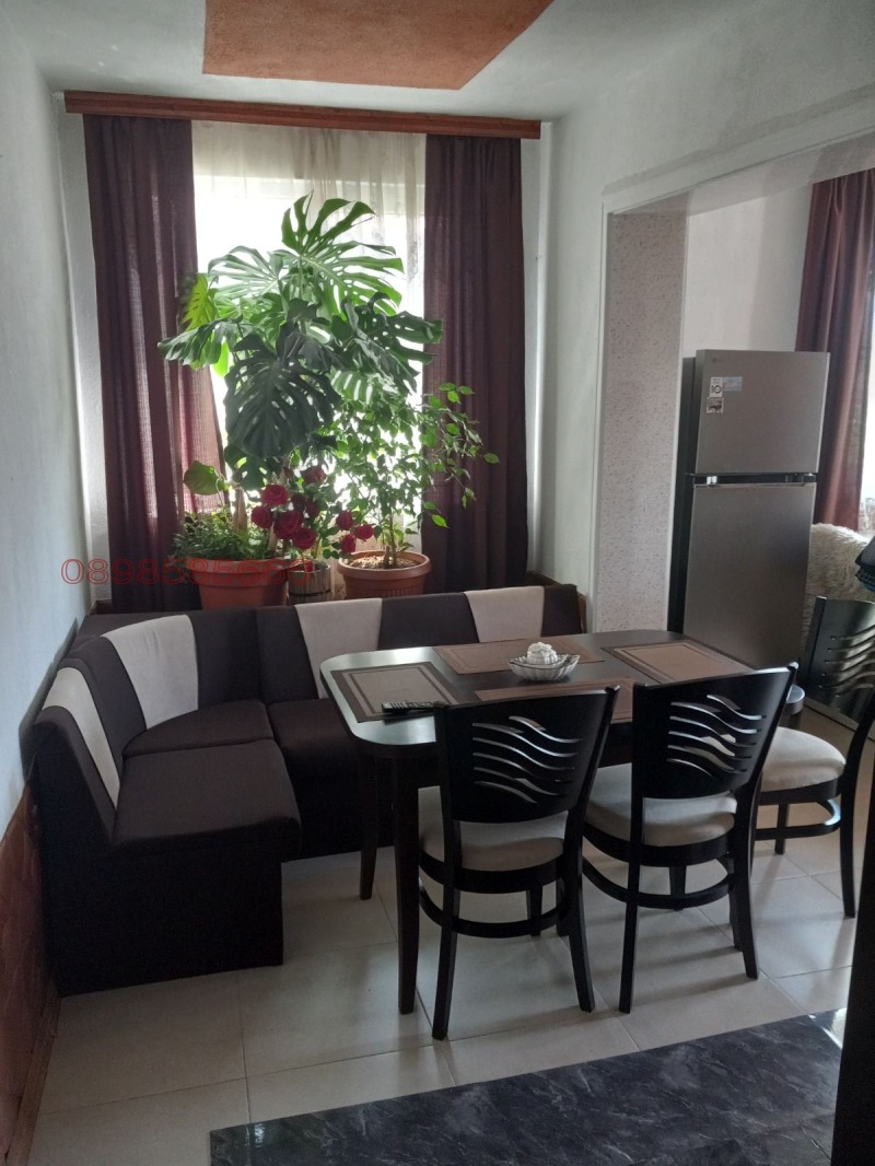 Продава  Етаж от къща град Перник , Църква , 78 кв.м | 77735261 - изображение [13]